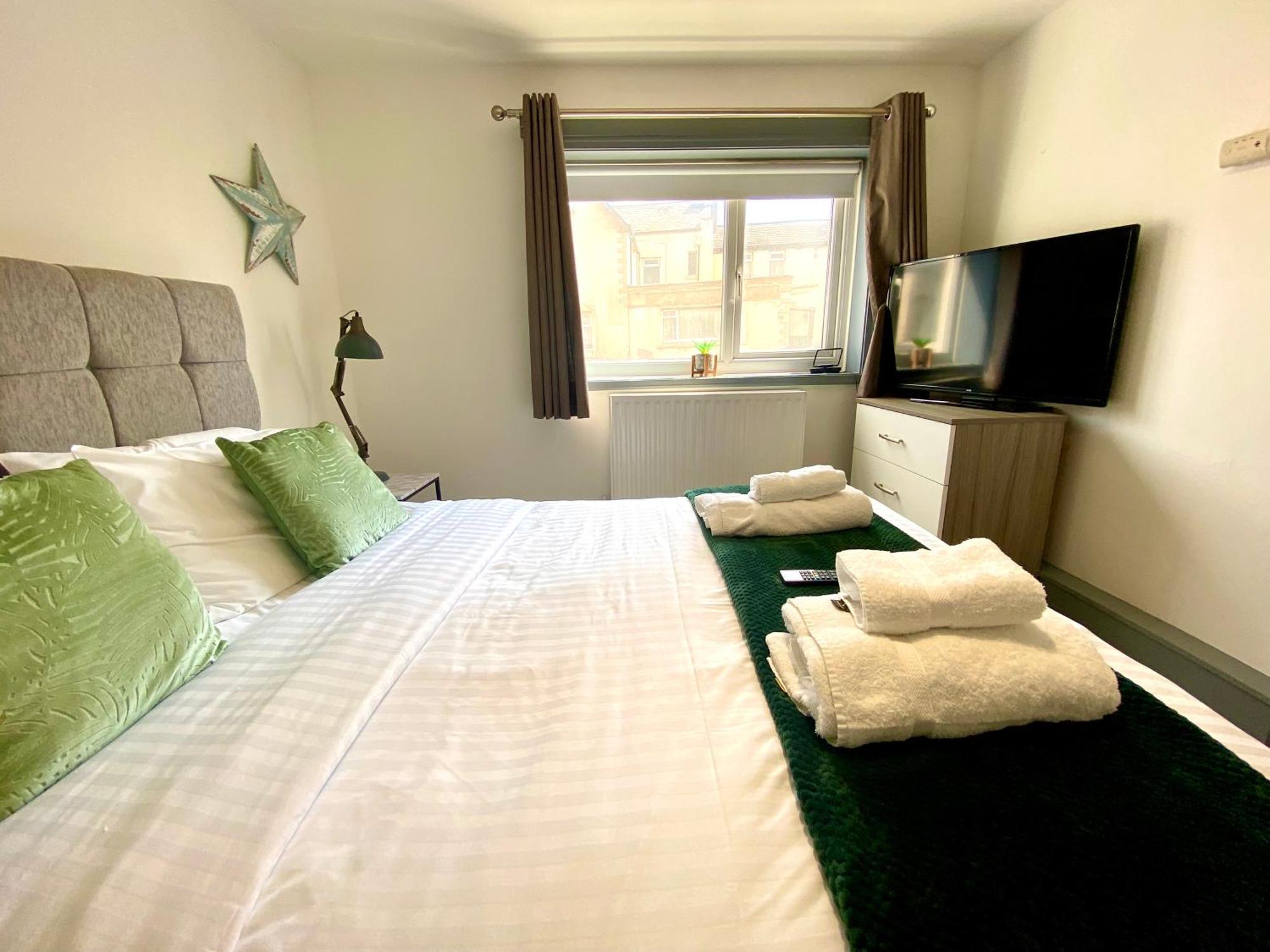 Kennedy House By Blackpool Service Apartments Экстерьер фото