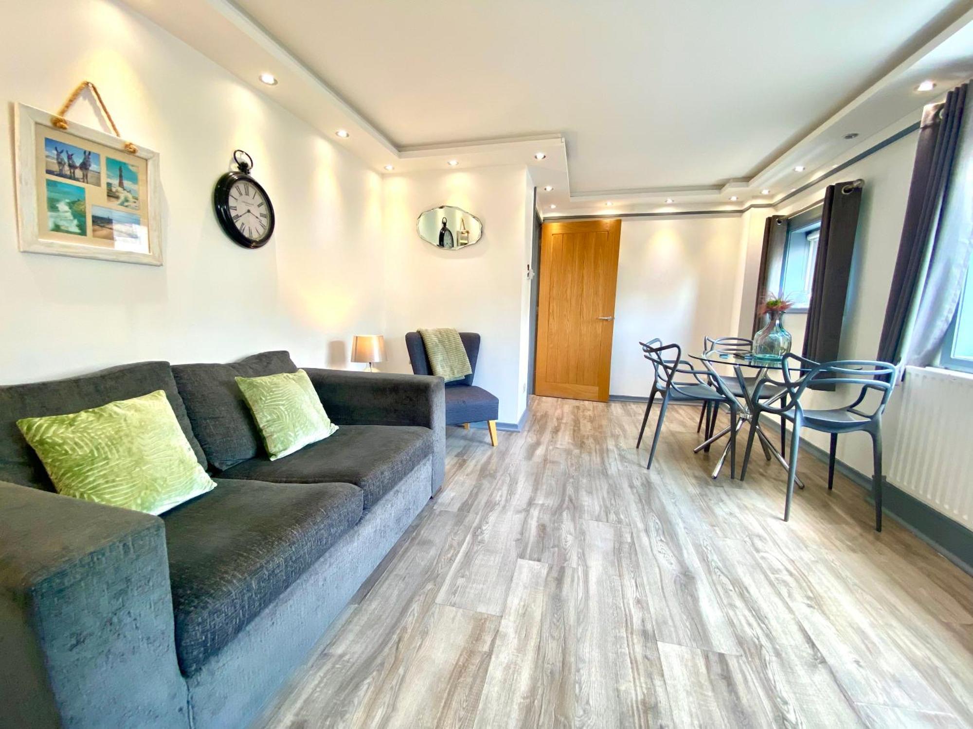 Kennedy House By Blackpool Service Apartments Экстерьер фото